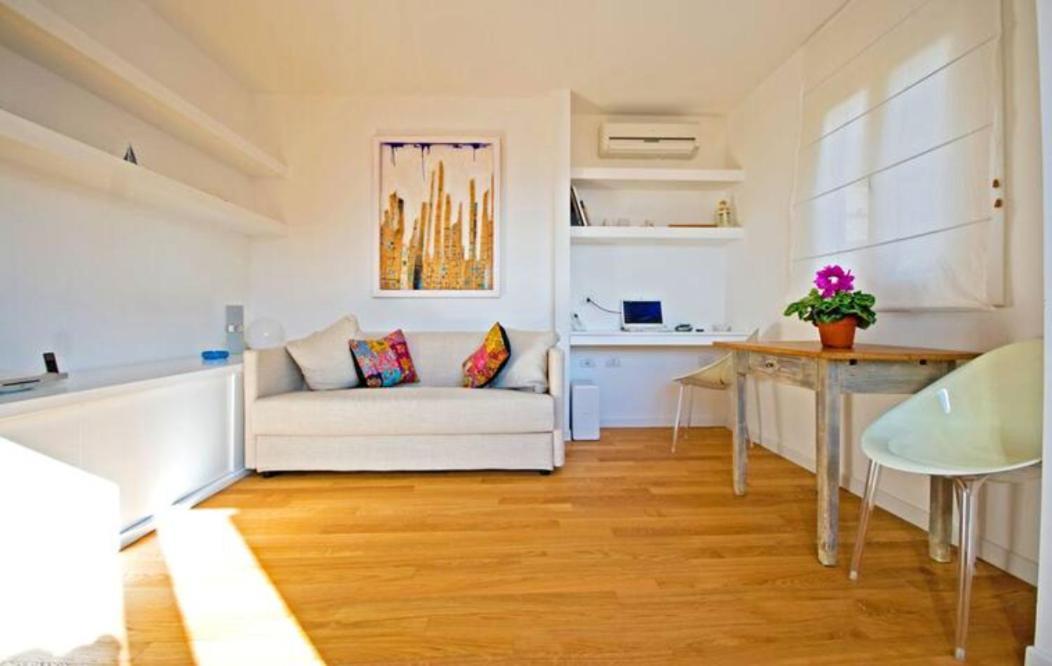 Blue Domus